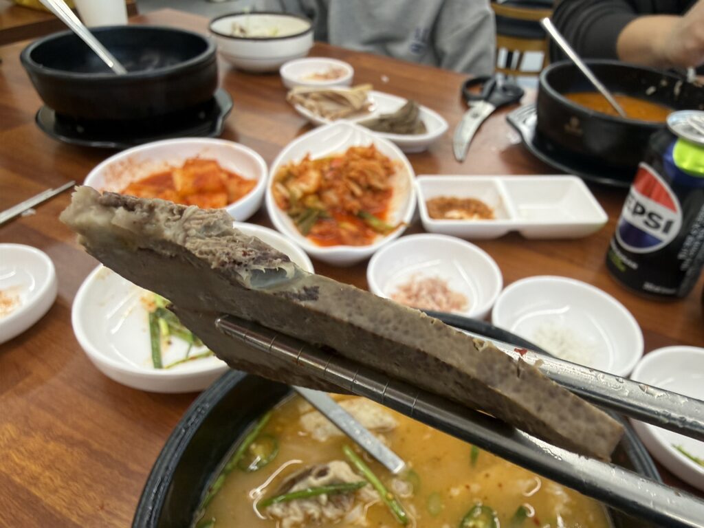 Full table spread Dalbit-e Goeun Sundaeguk Sokcho banchan kimchi soup meal