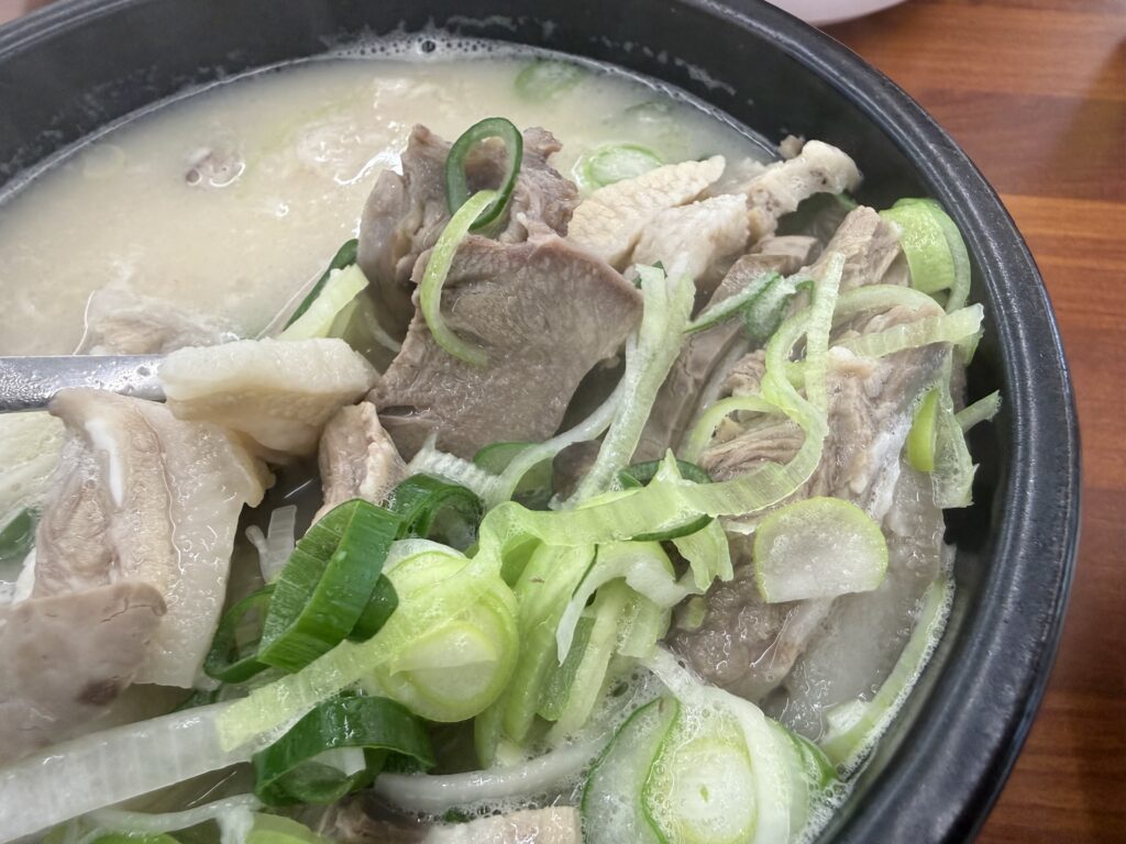 Dalbit-e Goeun Sundaeguk pork and sundae bowl close-up Sokcho Korea