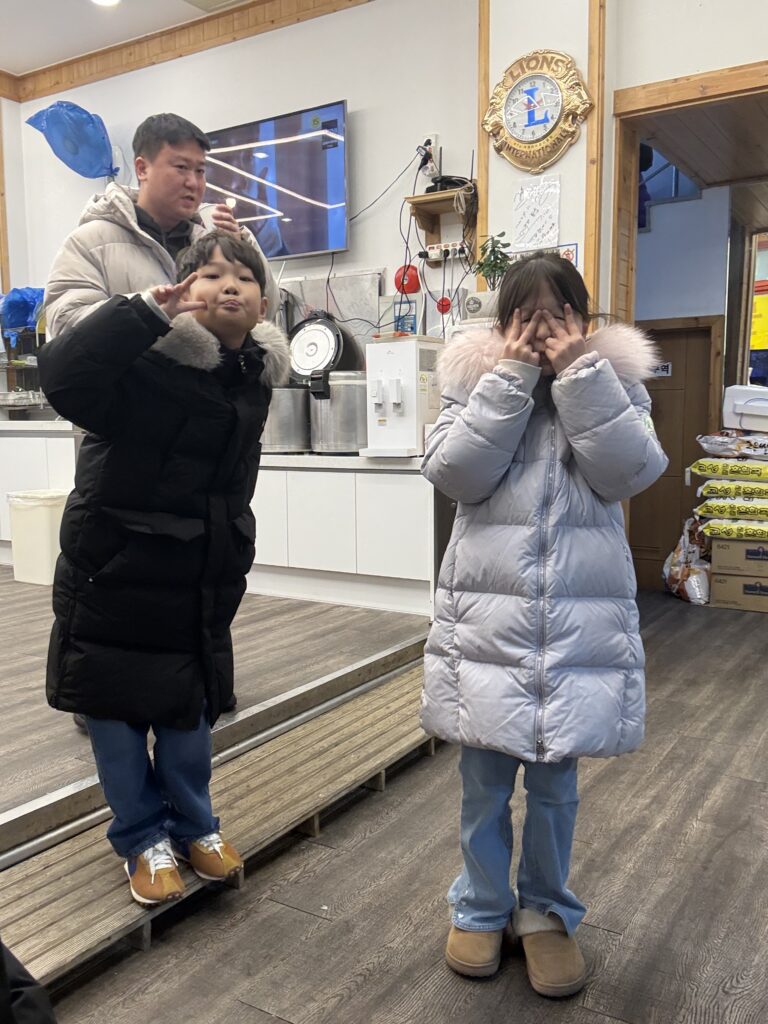 Meoguri Hoetjip business card with address and phone number Sokcho