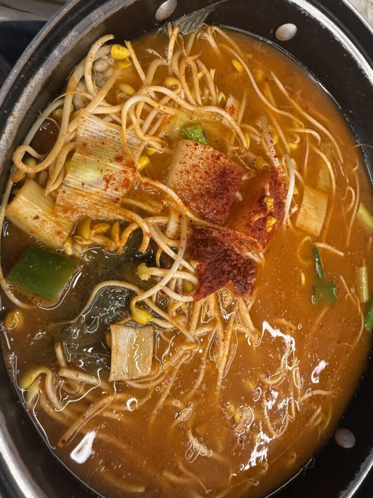 Receipt bill from Meoguri Hoetjip Sokcho showing A course price 300000 won