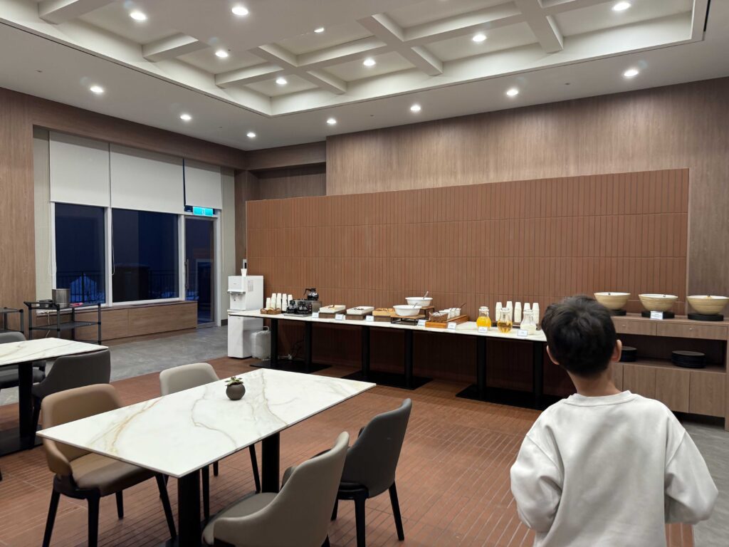 Oak Valley Resort breakfast buffet full spread table view panorama