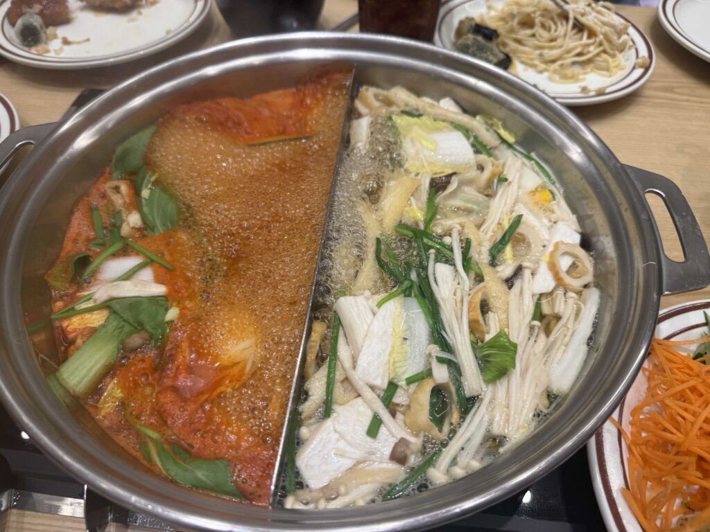 Dual broth shabu-shabu pot spicy and clear dashi at Shabeu 20 Seoul