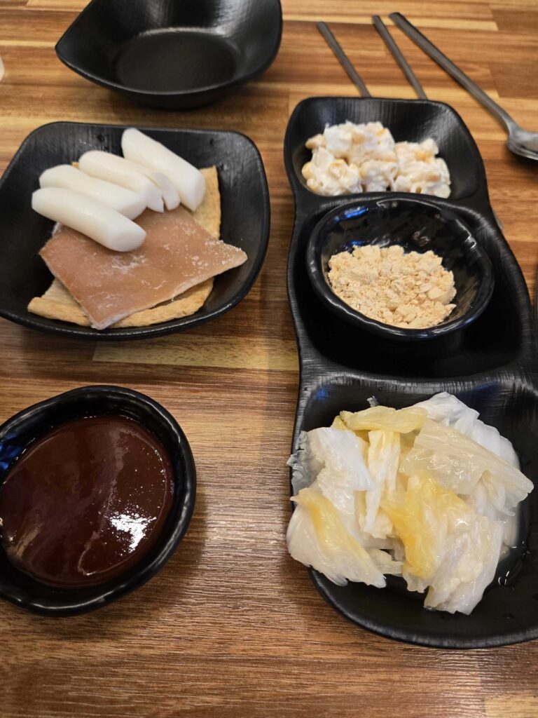 Pre-grilled jjokgalbi pork ribs with sauce at Jjokgalbi Gamil restaurant