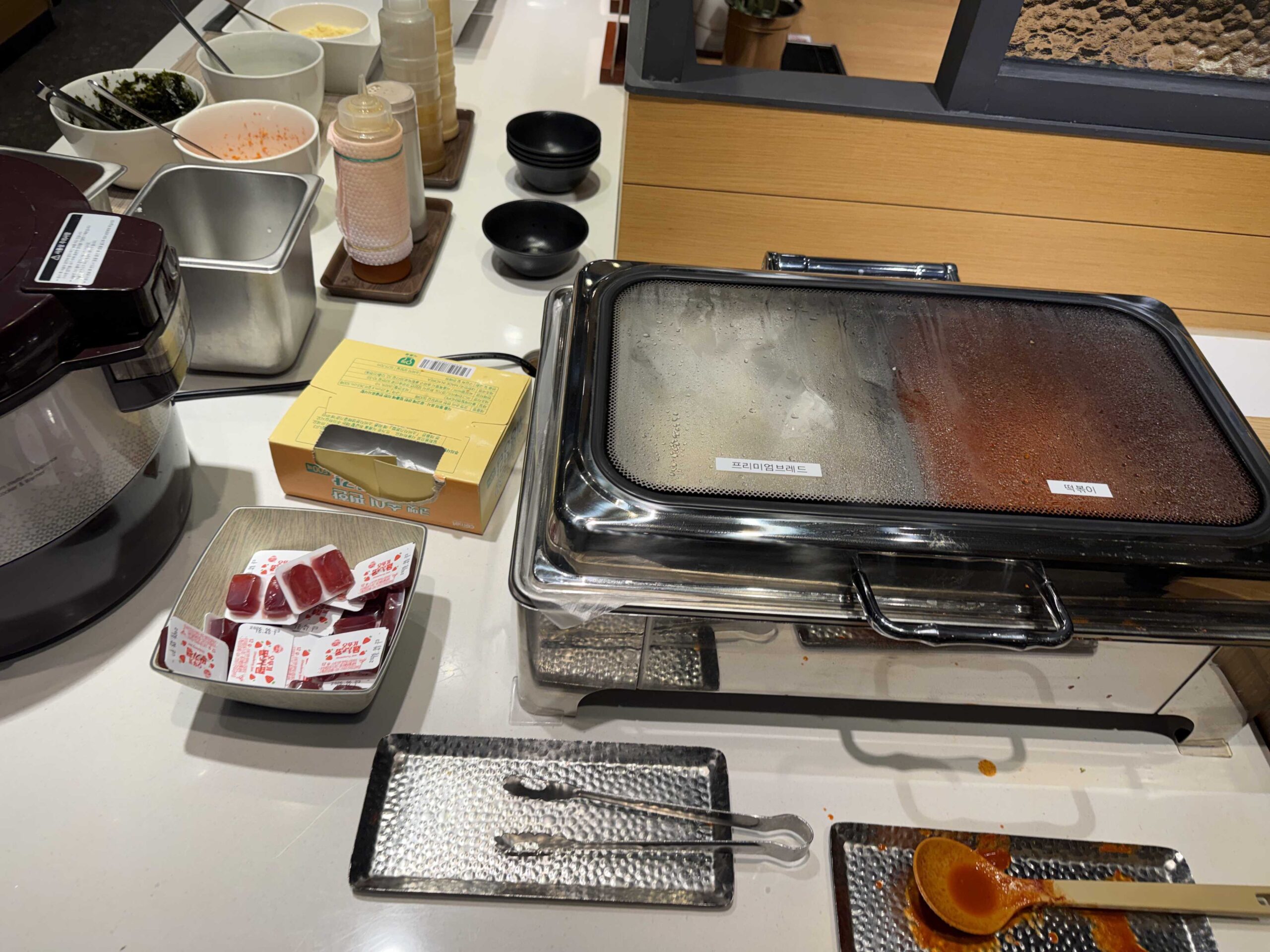 Sauce station at Chaesundang Hanam Misa shabu-shabu buffet