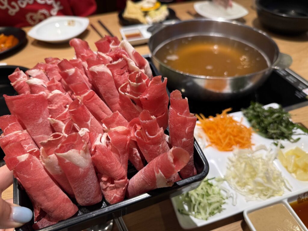 Thinly sliced beef rolls at Chaesundang Hanam Misa