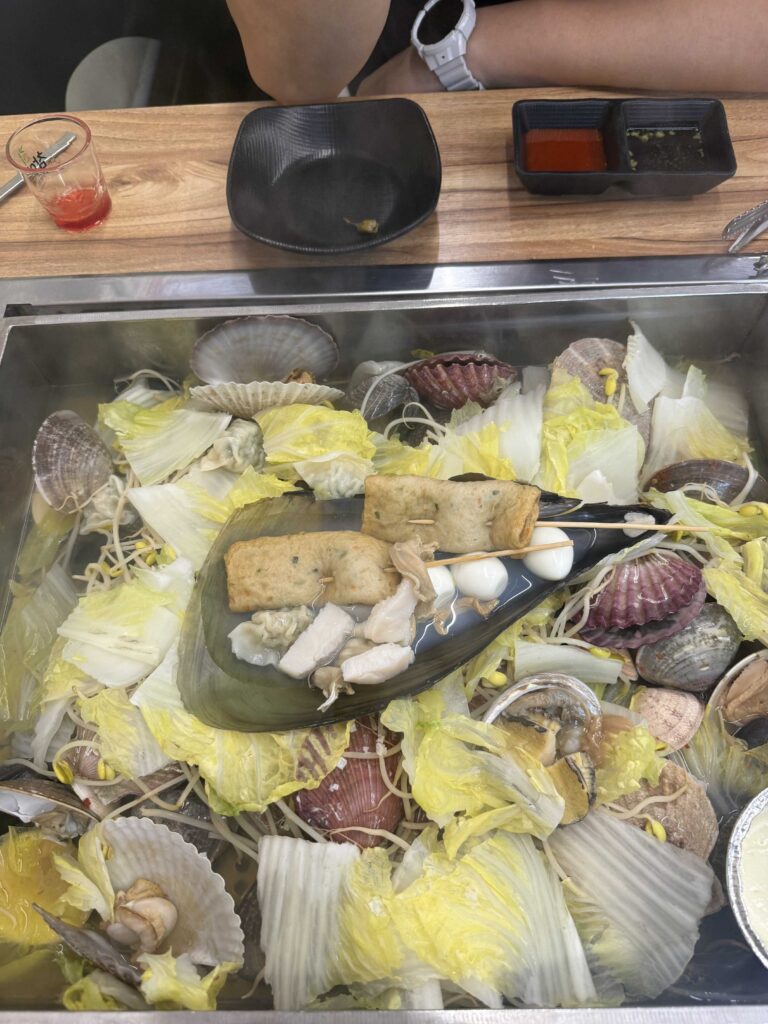 Jjimagi Jamsil Bangi seafood steamer packed with scallops, mussels, and abalone
