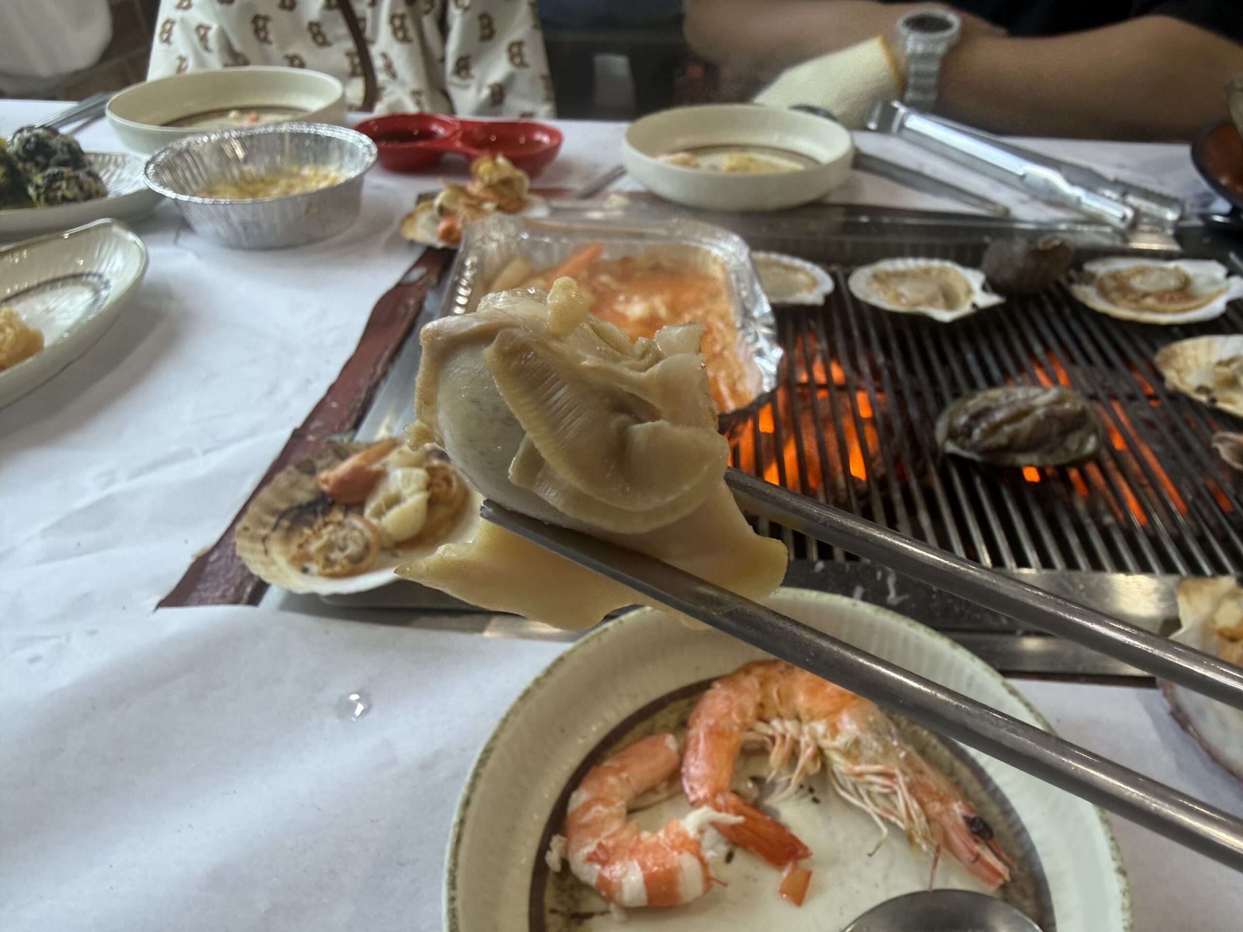 Bajirak kalguksu clam noodle soup at Pungnyeon Hwesenta