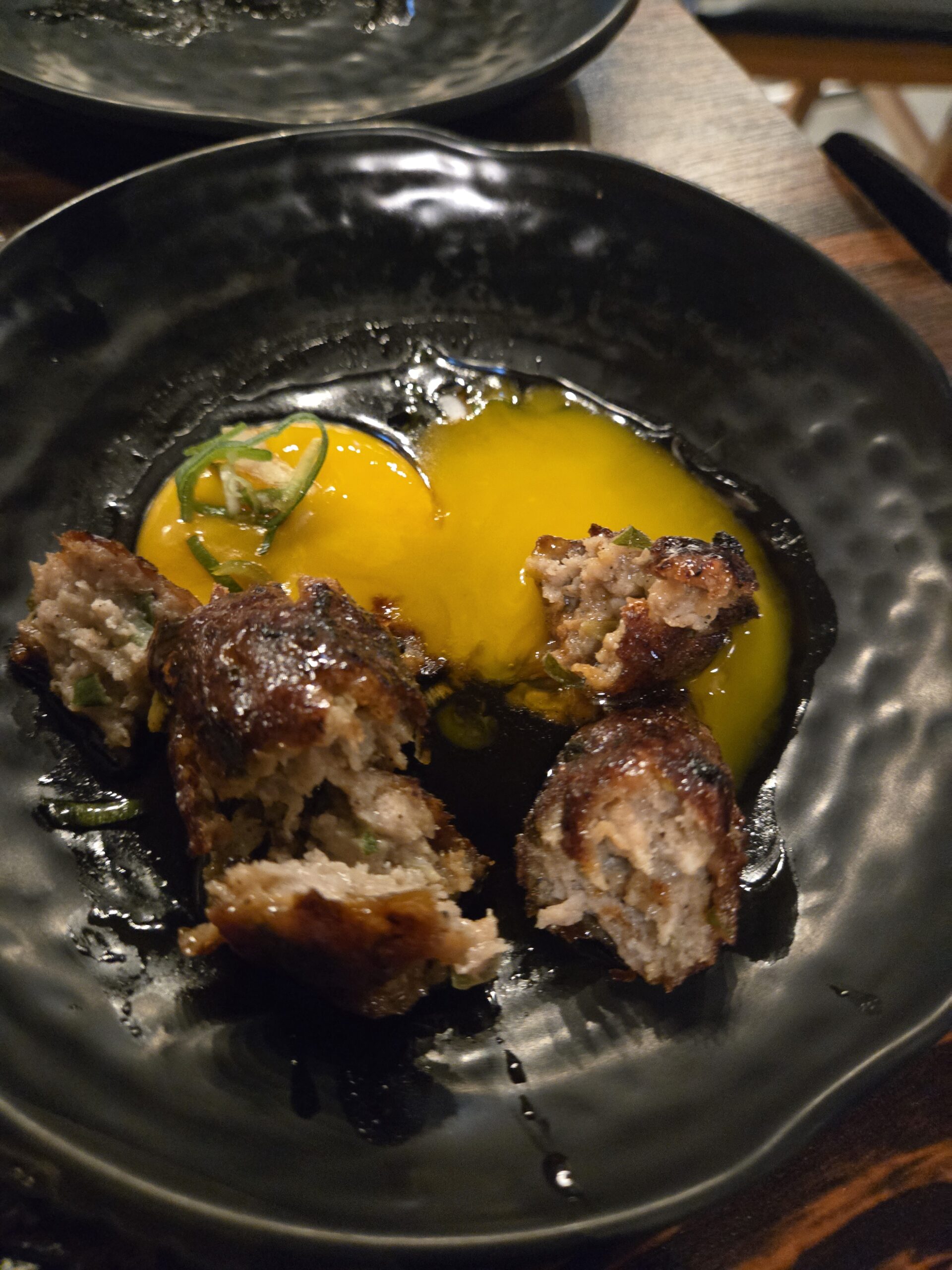Tunatori Konkuk sliced tsukune yolk pool green onion bite-size