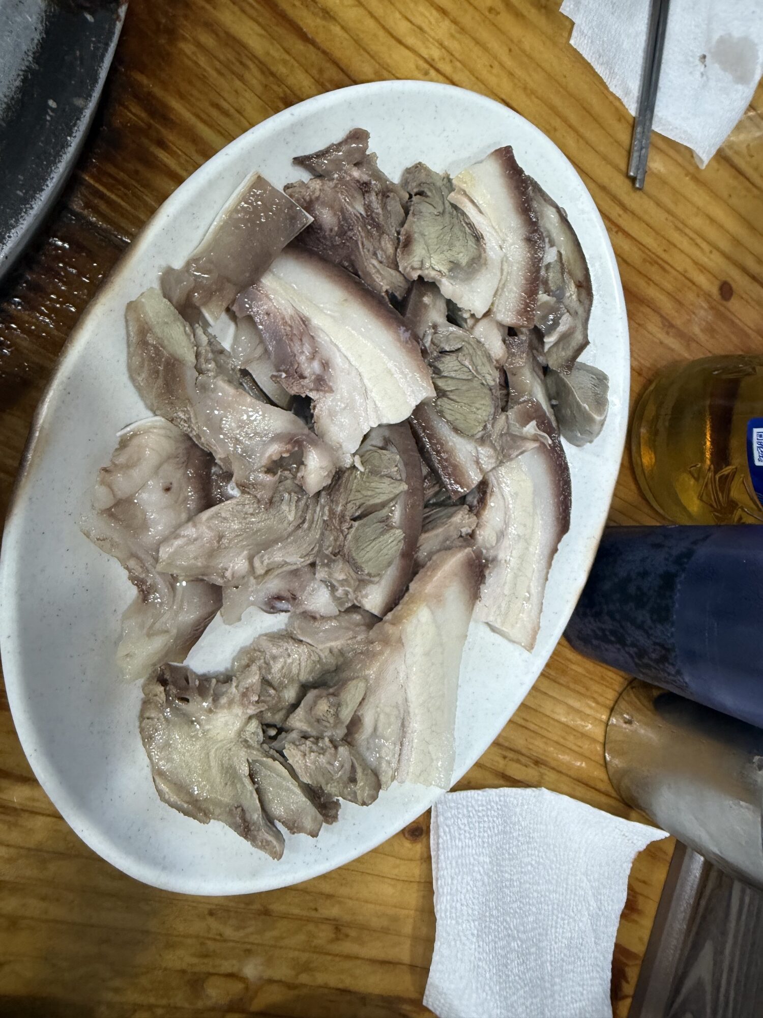 Plate of boiled pork suyuk at Gaseureum Sikdang